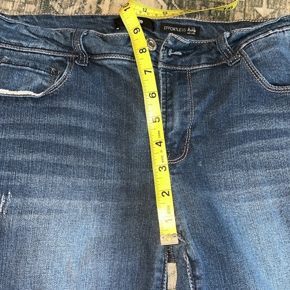 Kensie women’s effortless ankle Blue Distressed Jeans size 8 - Picture 3 of 7